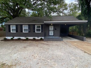 Building Photo - 3994 Oak Cliff Rd