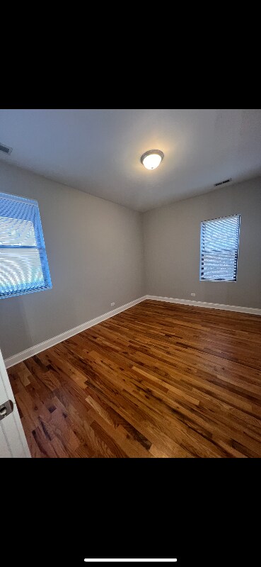 Foto del edificio - 4927 N Winthrop Ave