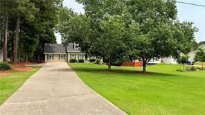 Building Photo - 446 Russell Cemetery Rd