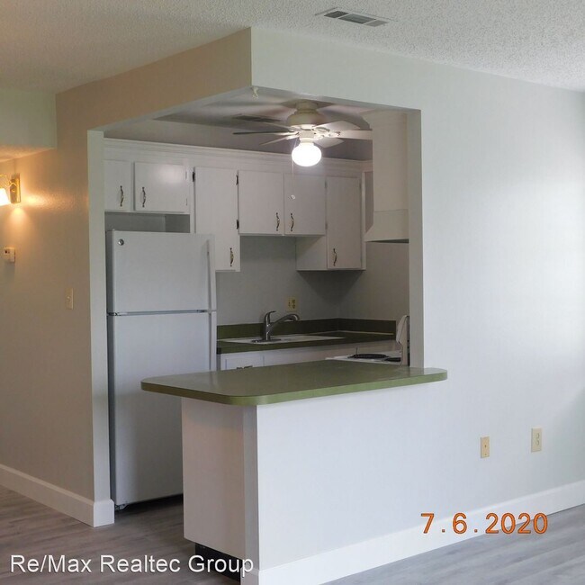 Building Photo - 367 S McMullen Booth Rd