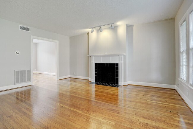 Foto del edificio - 2520 Shakespeare St
