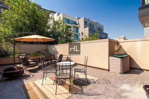 Foto del edificio - MESEROLE STREET