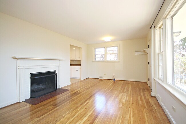 Building Photo - Forest Ridge Rd 1401