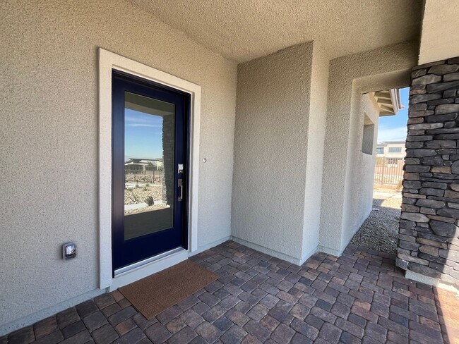 Foto del edificio - Gorgeous 2BED / 2BATH home nestled in 55 a...