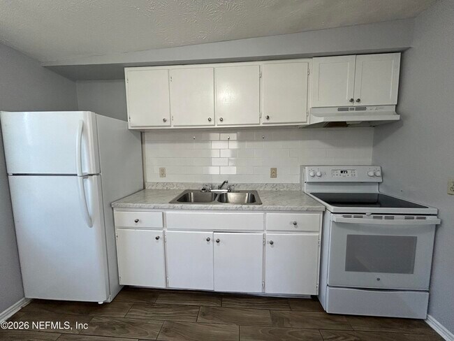 Foto del edificio - 3250 Phyllis St