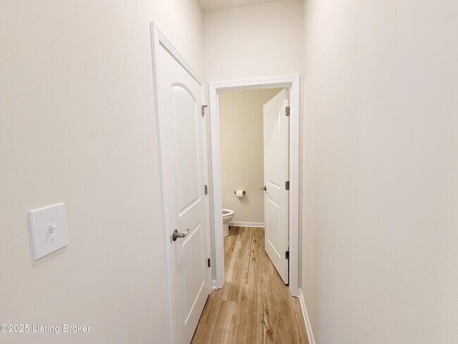 Building Photo - 4121 Bent Creek Dr