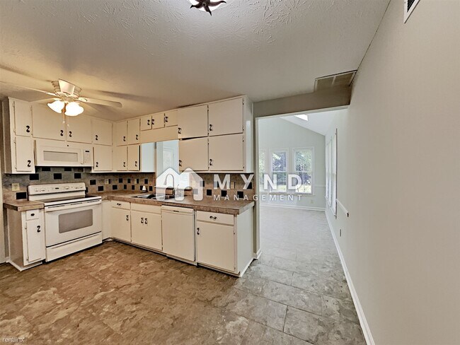 Foto del edificio - 4 br, 2.5 bath House - 145 Bryson Ln