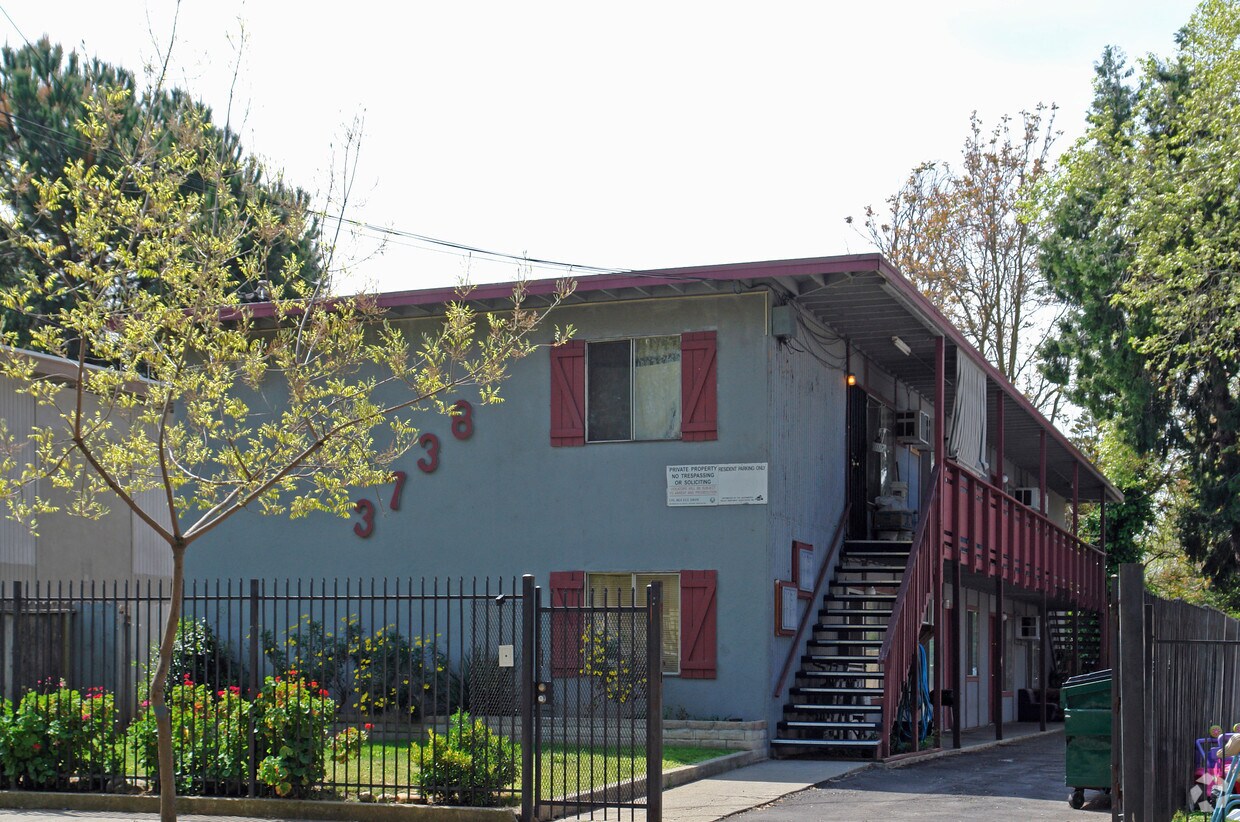 Primary Photo - 3738 4th Ave
