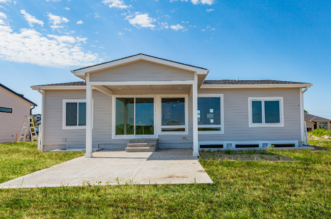 Building Photo - 14745 Stonecrop Dr