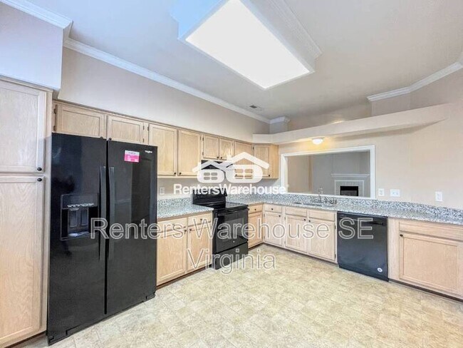 Foto del edificio - 434 S Lake Cir