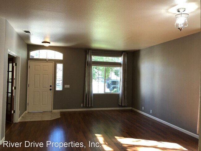 Building Photo - 3 br, 2 bath House - 3564 San Francisco St.
