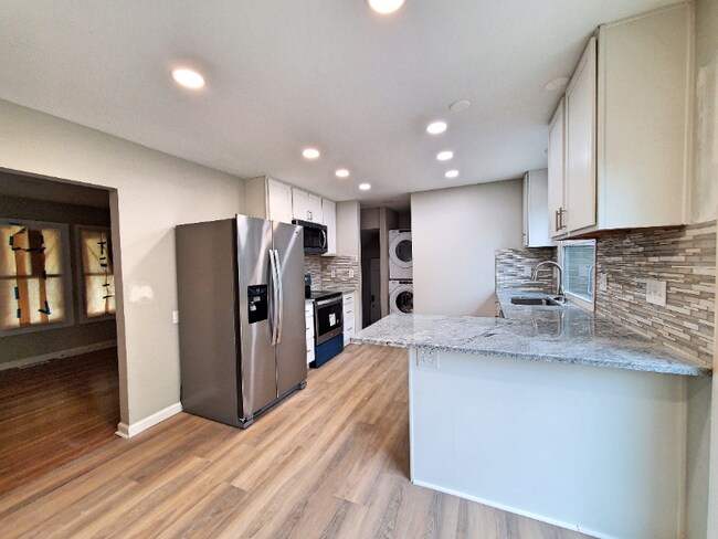 Foto del edificio - 952 Lilley Ave