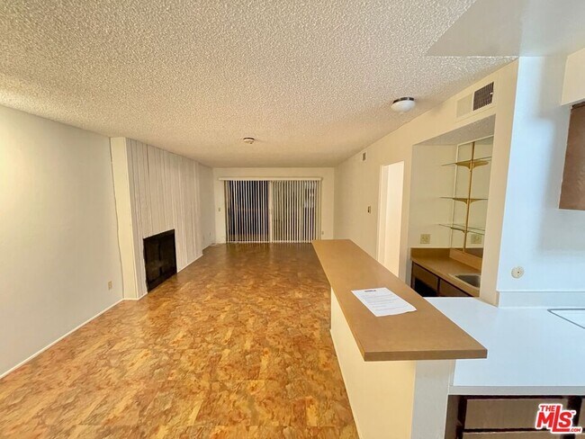 Building Photo - 7120 Raintree Cir