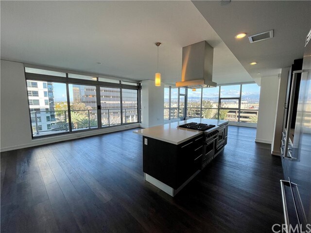 Foto principal - 9 MacArthur Pl