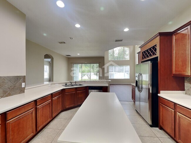 Foto del edificio - 15924 Oak Spring Dr