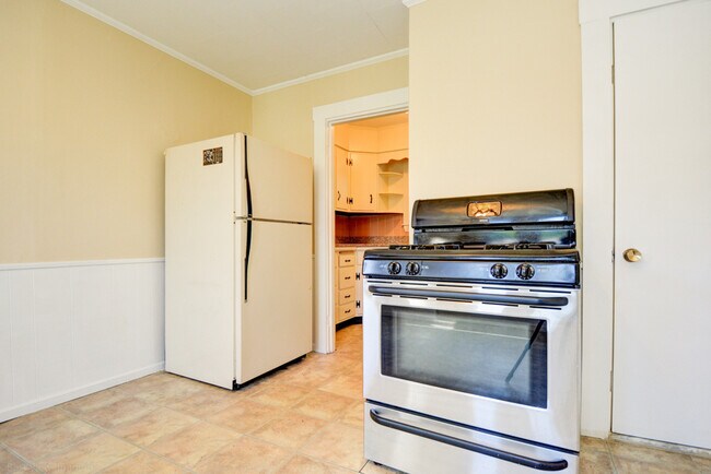 Building Photo - 48 South St