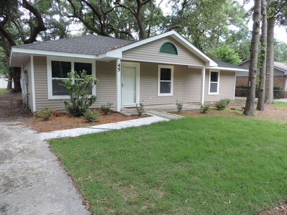 45 Hewlett Rd, Beaufort, SC 29907 House Rental in Beaufort, SC