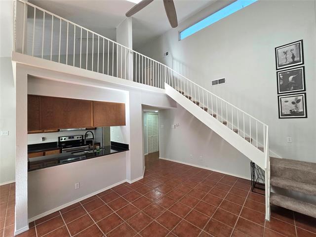 Foto del edificio - 7525 Holly Hill Dr