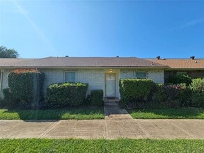 Building Photo - 16 E Mountain Creek Ct