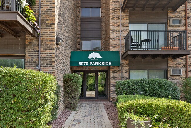 Foto del edificio - 8970 N Parkside Ave
