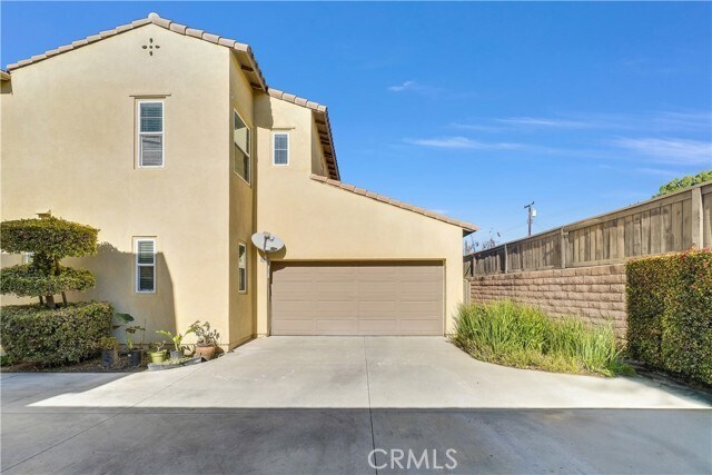 Building Photo - 180 Heartwood Way