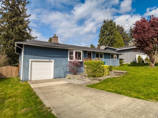 Building Photo - Beautifully updated home in great Federal ...