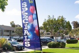 Building Photo - Gold Coast Apartments *$1,000 Off*