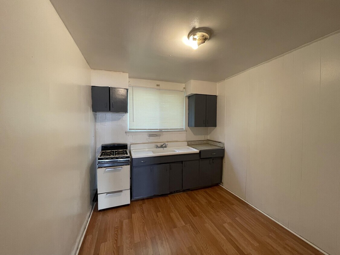 Primary Photo - 6224 Algon Ave