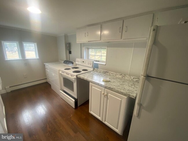 Building Photo - 498 OLD PHILA PI