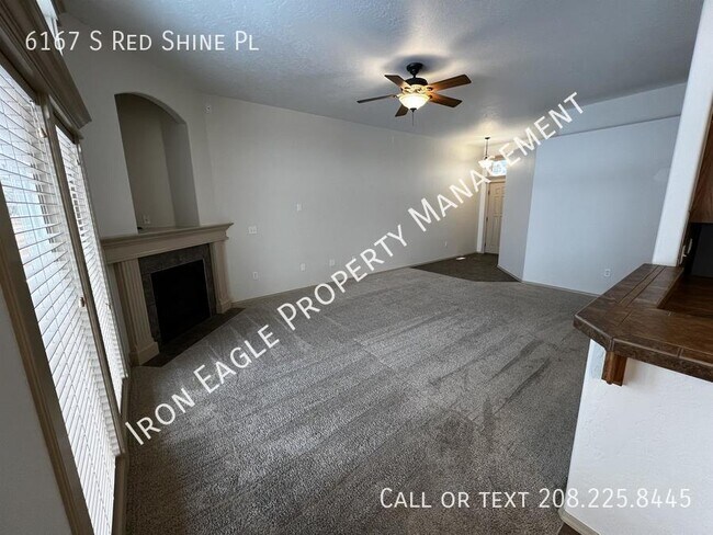 Building Photo - 6167 S Red Shine Pl