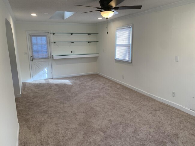 Building Photo - 406 Morningside Dr