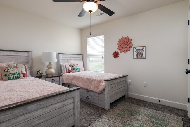 Foto del edificio - 19403 Mulberry Ln