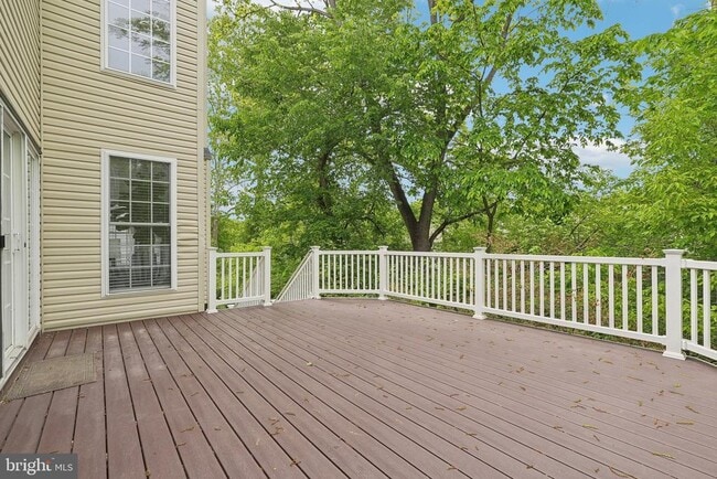 Foto del edificio - 51 Knickerbocker Ln