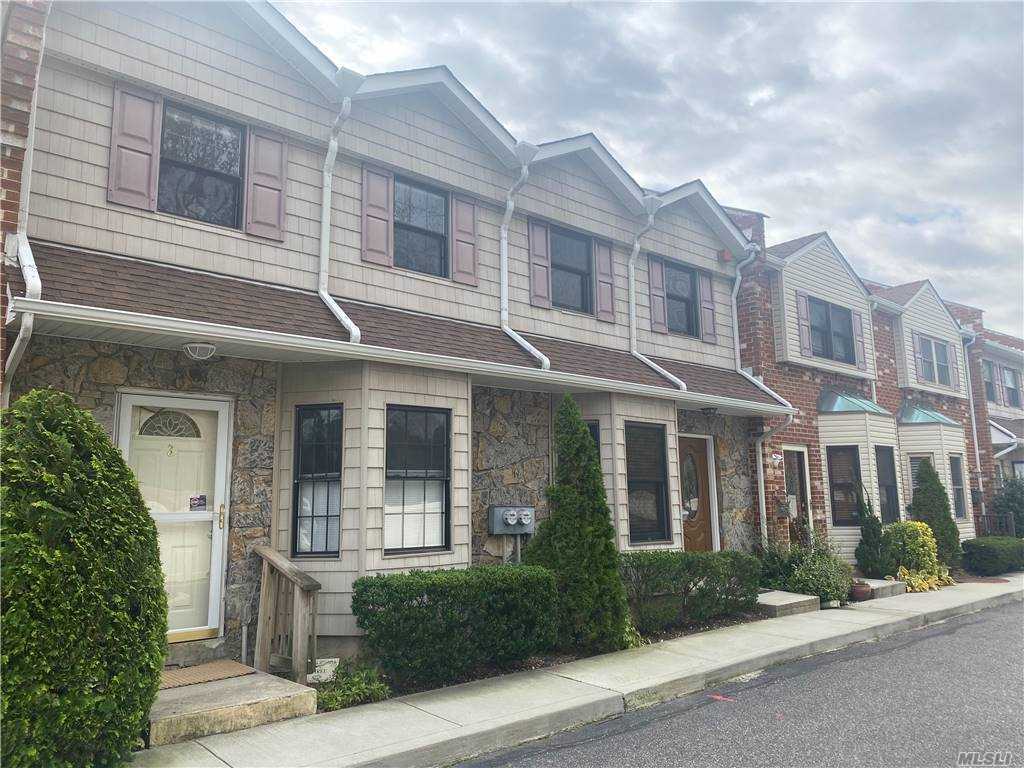 2410 Farmers Ave, Bellmore, NY 11710 Condo for Rent in Bellmore, NY