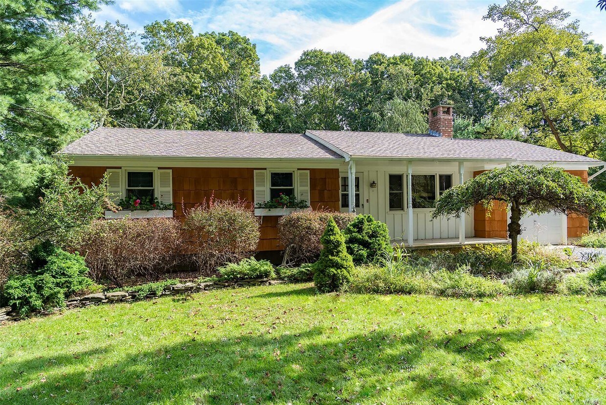 2435 Brigantine Dr, Southold, NY 11971 House Rental in Southold, NY