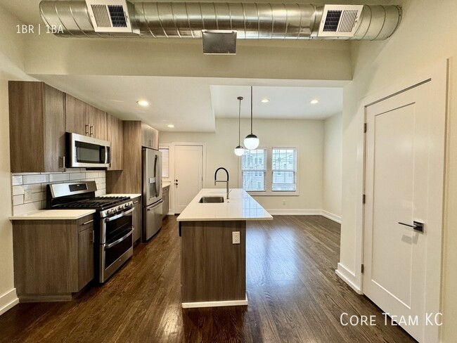 Foto del edificio - 4319 Roanoke Pkwy