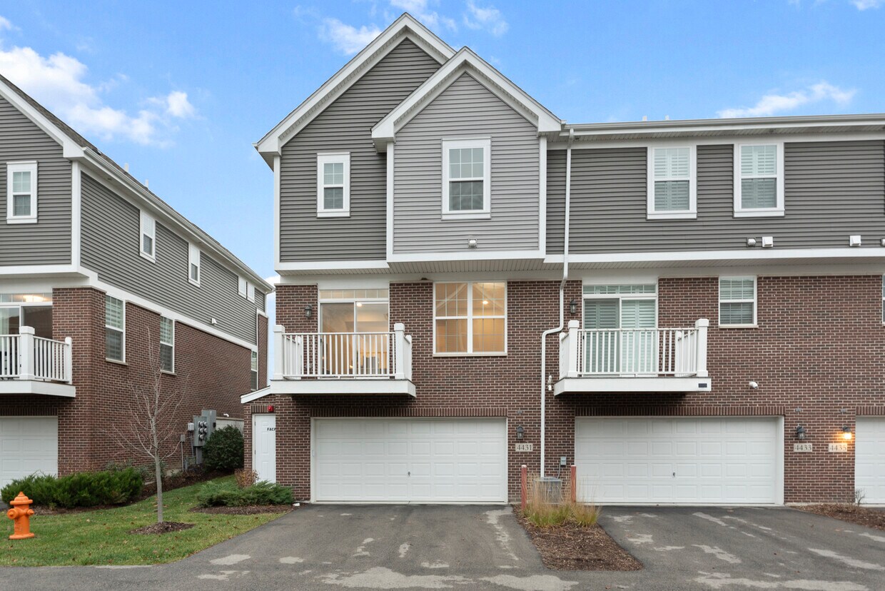 Primary Photo - 4431 Monroe Ct