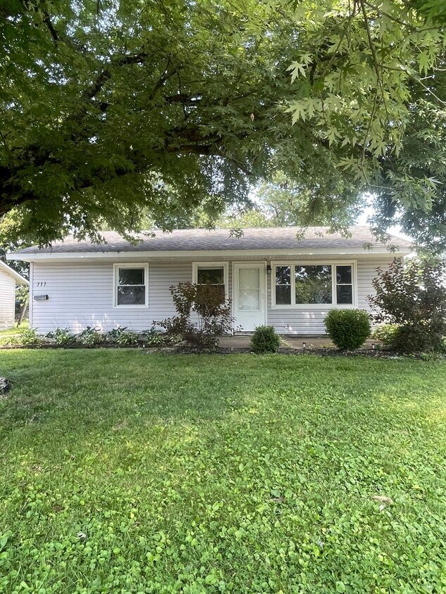 Primary Photo - Three Bedroom House