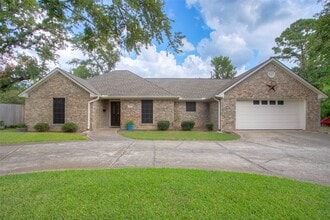 Building Photo - 103 Brittany Ln