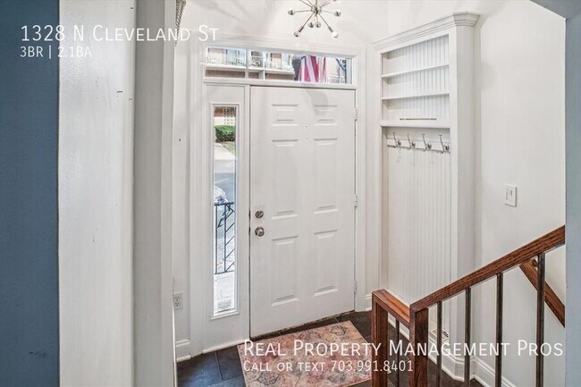Foto del edificio - 1328 N Cleveland St