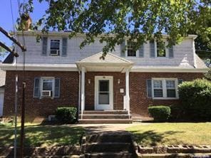 Primary Photo - 75 Searingtown Rd