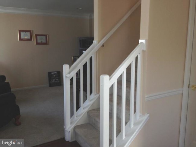 Building Photo - 233 Flagstone Rd