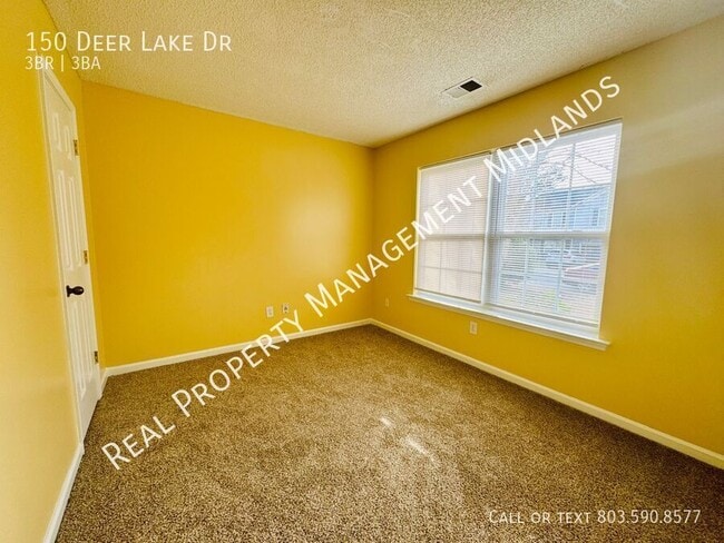 Building Photo - 150 Deer Lake Dr