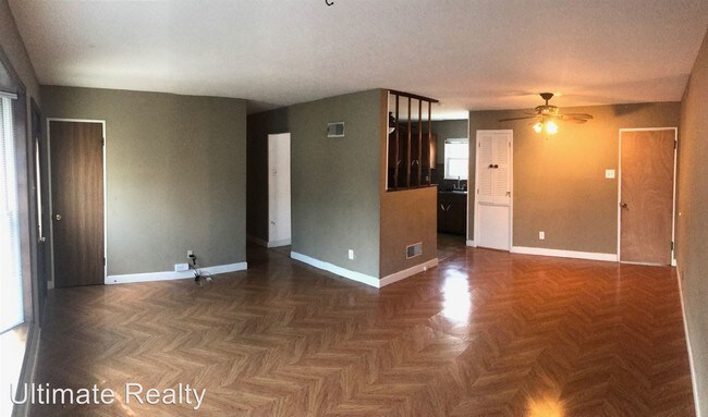 Building Photo - 3 br, 1.5 bath House - 811 Teson Rd.