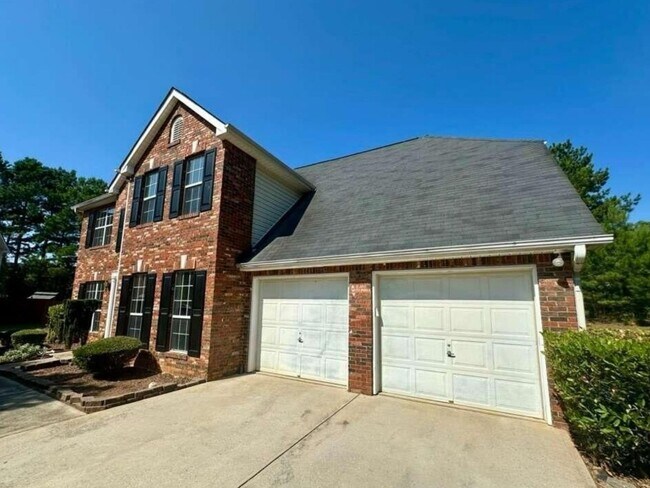 Foto del edificio - 4 Bedroom Single Family Home in McDonough