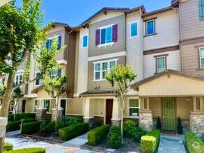Building Photo - 6576 S Mariposa Ct