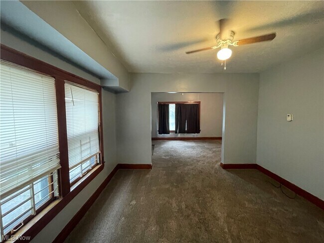 Building Photo - 4159 E 111th St