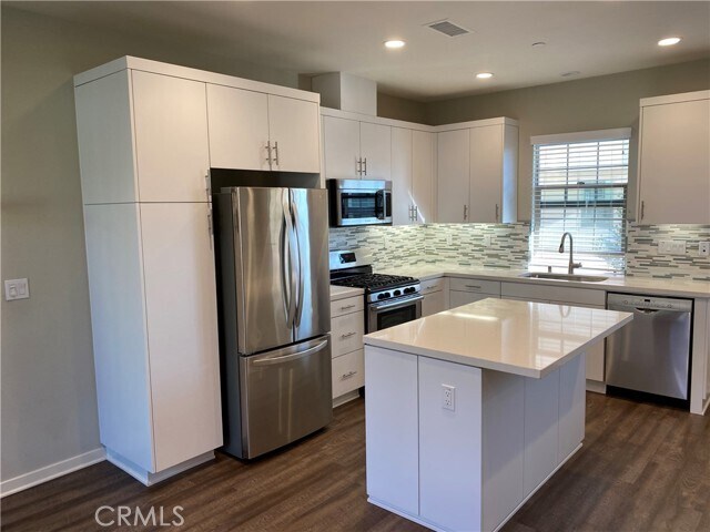 Foto del edificio - 142 Briarberry