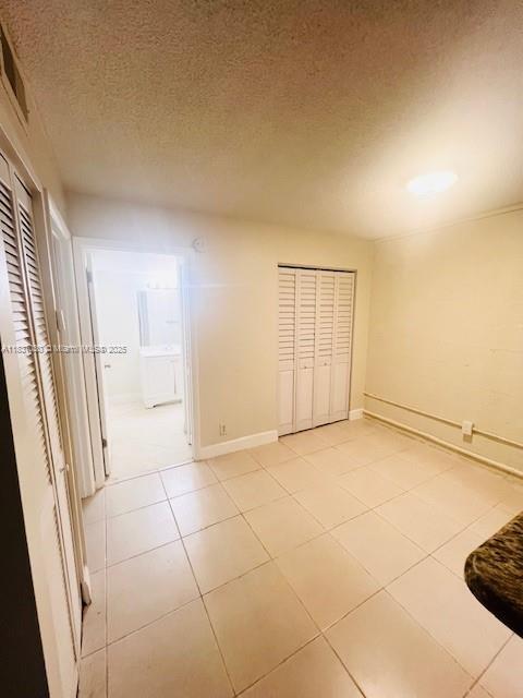 Foto del edificio - 10765 Cleary Blvd