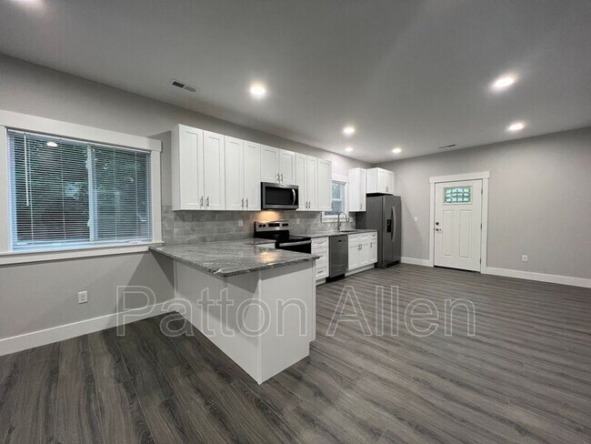 Building Photo - 24 Union St